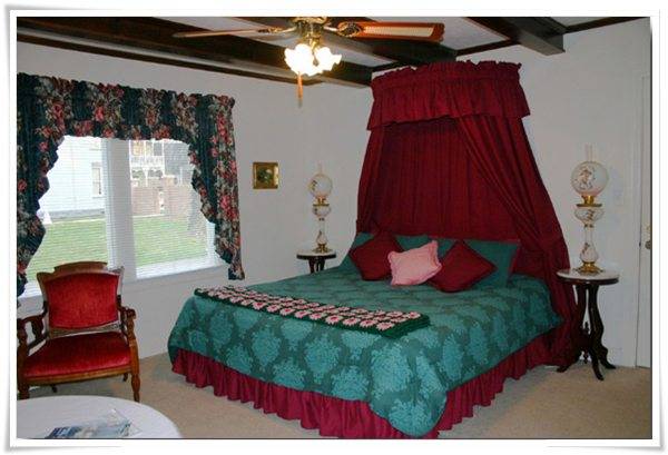 Places to stay in McMinnville, TN, Manager's Suite, Falcon Manor B&B
