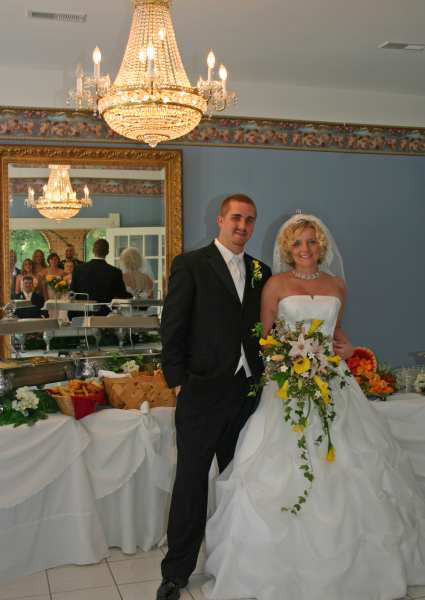 Bride and groom in Middle Tennessee wedding reception at Falcon Rest Mansion